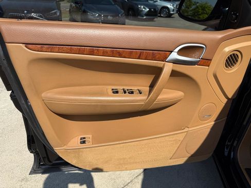 Used 2005 Porsche Cayenne S AWD/4WD image 12