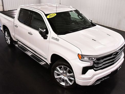 Used 2023 Chevrolet Silverado 1500 High Country w/ Technology Package AWD/4WD image 15