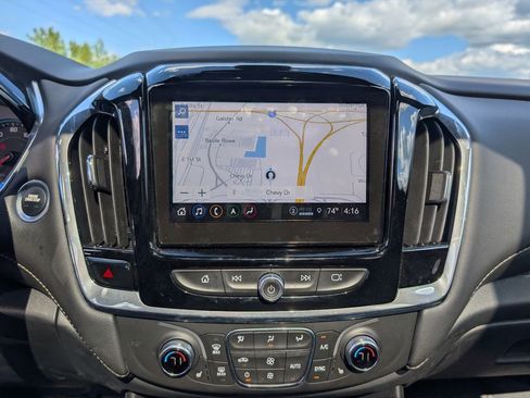 Used 2023 Chevrolet Traverse LT w/ LT Premium Package AWD/4WD image 15
