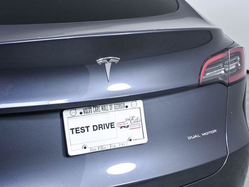 Used 2023 Tesla Model Y Long Range AWD/4WD image 35
