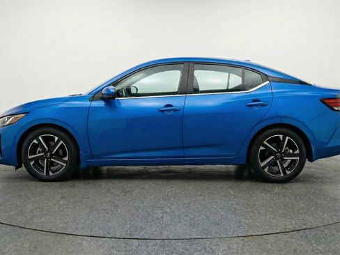 Used 2025 Nissan Sentra SV FWD image 5