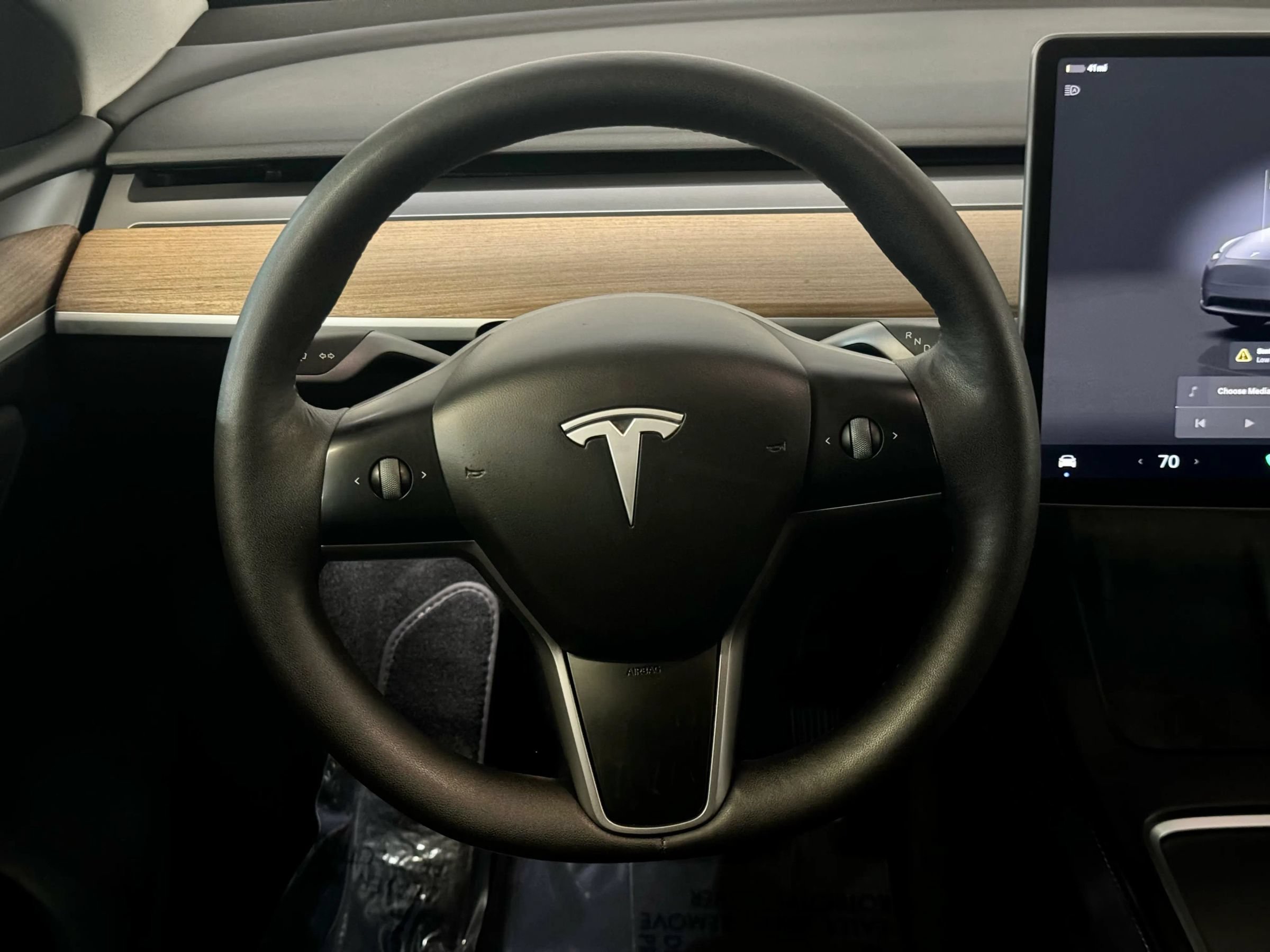 Used 2024 Tesla Model Y Long Range AWD/4WD image 16