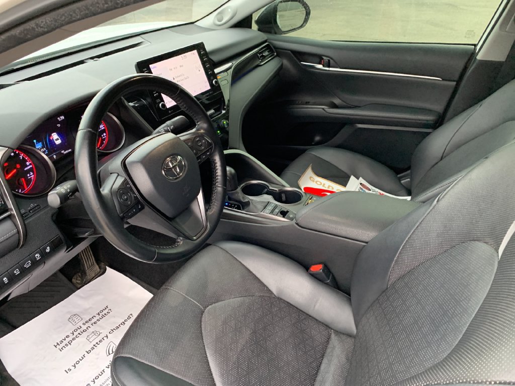 Used 2022 Toyota Camry XSE w/ Navigation Package FWD image 11