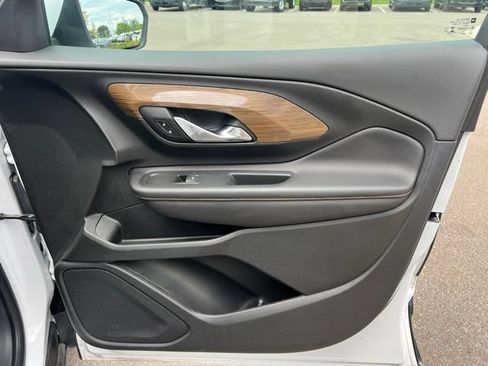 Used 2020 GMC Terrain SLE w/ Driver Convenience Package FWD image 8