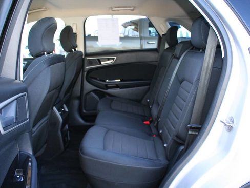 Used 2018 Ford Edge SEL image 18