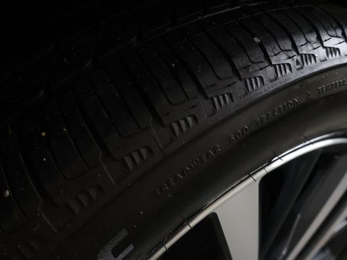 Used 2022 Nissan Pathfinder Platinum image 32