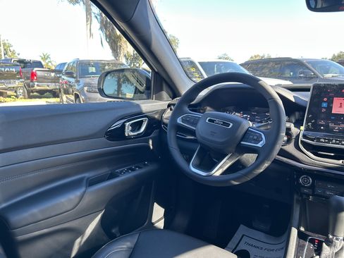 New 2026 Jeep Compass Latitude image 55