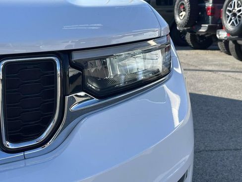 Used 2022 Jeep Grand Cherokee L Limited w/ Luxury Tech Group II image 9