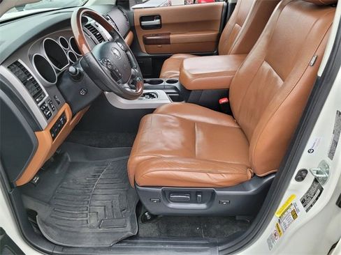 Used 2012 Toyota Sequoia Platinum image 11