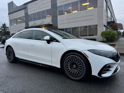 Used 2022 Mercedes-Benz EQS 580 4MATIC Sedan w/ AMG Line Interior image 1