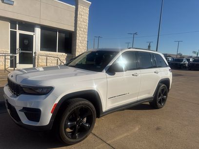 Used 2023 Jeep Grand Cherokee Altitude