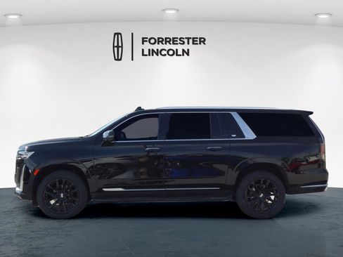 Used 2022 Cadillac Escalade ESV Luxury image 6