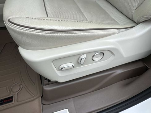 Used 2021 GMC Yukon XL Denali image 26