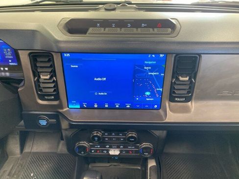 Used 2021 Ford Bronco Outer Banks w/ Sasquatch Package AWD/4WD image 24