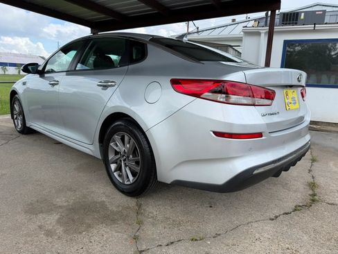 Used 2020 Kia Optima LX FWD image 3
