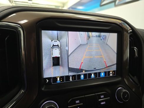 Used 2022 Chevrolet Silverado 2500 High Country w/ Z71 Off-Road Package image 26