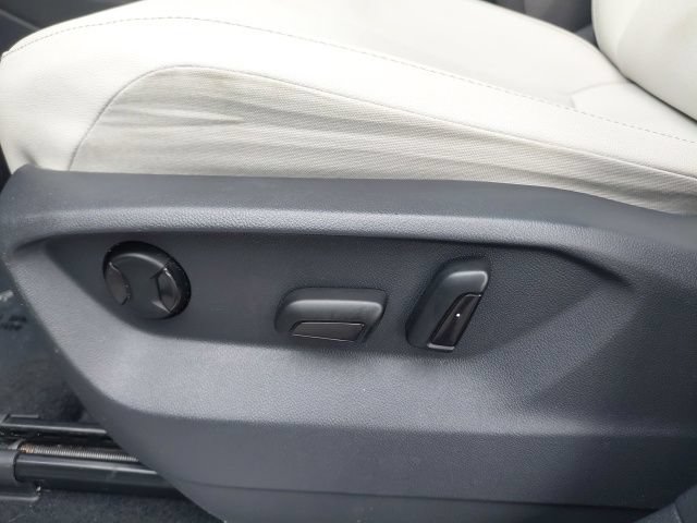 Used 2019 Volkswagen Tiguan SEL Premium R-Line FWD image 21
