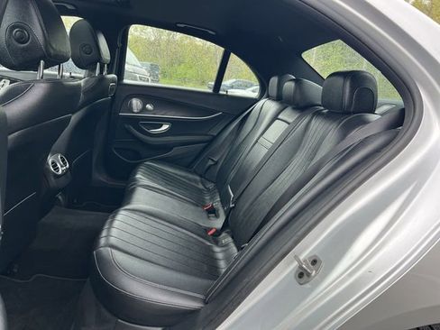 Used 2019 Mercedes-Benz E 300 4MATIC image 25