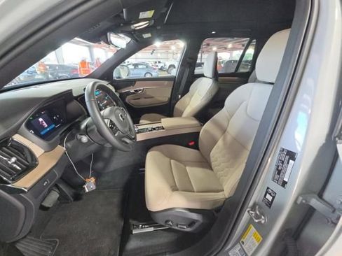 Used 2026 Volvo XC90 B6 Plus AWD/4WD image 4