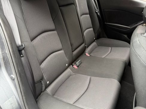 Used 2014 MAZDA MAZDA3 i Touring image 10