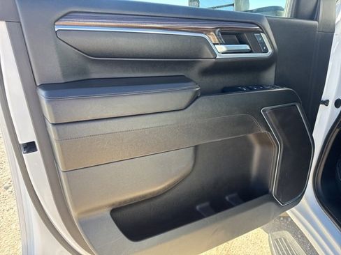 Used 2024 Chevrolet Silverado 2500 LT image 29