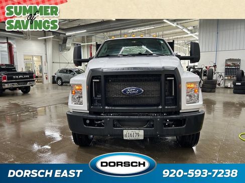 Certified 2022 Ford F750 2WD Regular Cab Super Duty image 3
