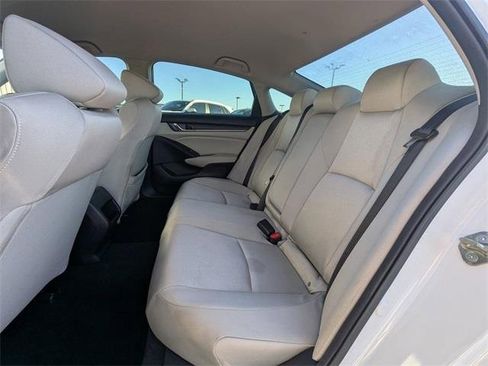 Used 2019 Honda Accord LX image 14