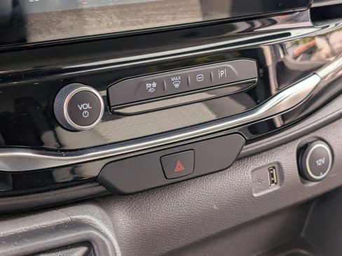 Used 2023 Ford Transit 350 XLT image 21