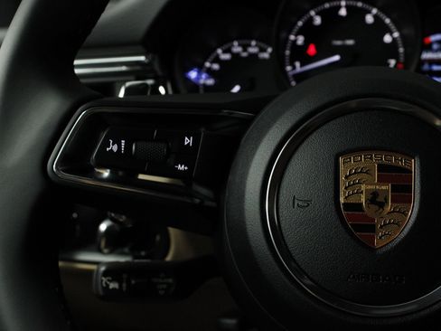 New 2026 Porsche Macan AWD/4WD image 21