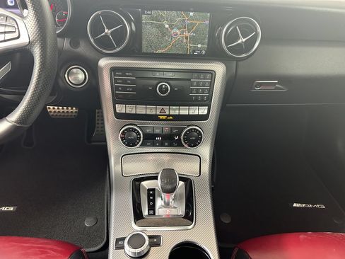 Used 2017 Mercedes-Benz SLC 43 AMG image 19