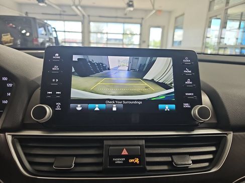 Used 2021 Honda Accord EX image 27
