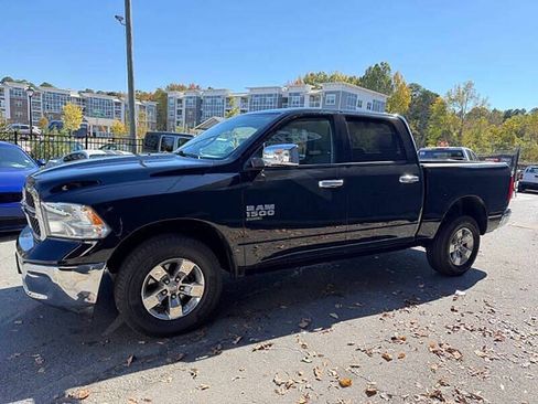 Used 2021 RAM 1500 Classic SLT AWD/4WD image 4