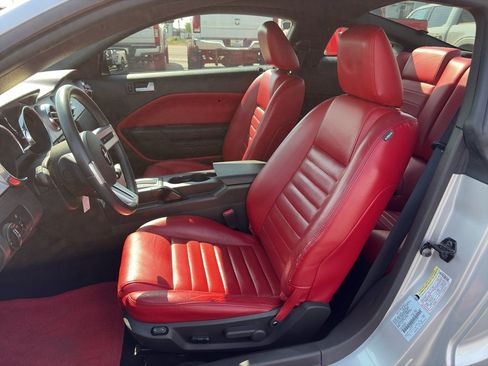 Used 2005 Ford Mustang GT RWD image 14