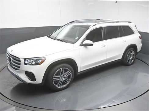 New 2026 Mercedes-Benz GLS 450 4MATIC image 46