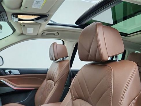 Used 2026 BMW X7 xDrive40i image 37