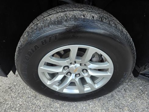Used 2024 Chevrolet Tahoe LT AWD/4WD image 9