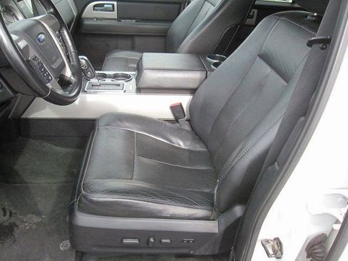 Used 2016 Ford Expedition Limited AWD/4WD image 24