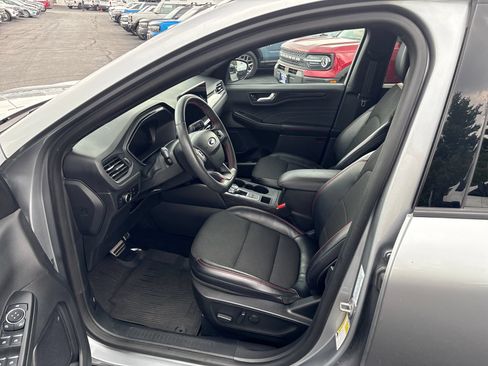 Used 2023 Ford Escape ST-Line w/ Tech Pack #1 AWD/4WD image 10