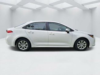 Used 2022 Toyota Corolla LE FWD video 2