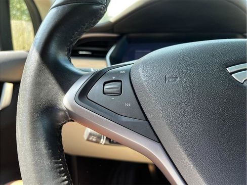 Used 2018 Tesla Model X 75D AWD/4WD image 30
