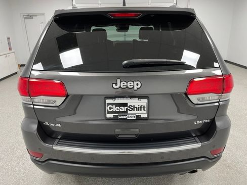 Used 2018 Jeep Grand Cherokee Limited AWD/4WD image 9