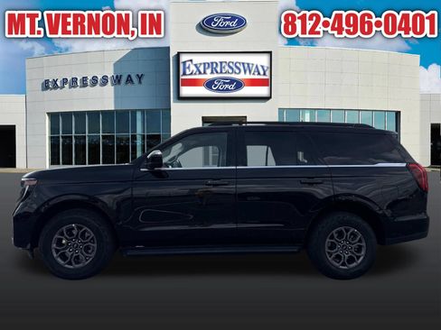 Used 2025 Ford Expedition Active AWD/4WD image 6
