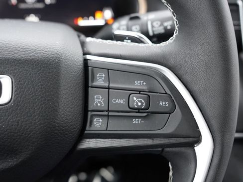 Certified 2024 Jeep Grand Cherokee L Altitude image 32