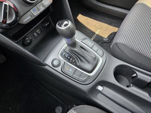 Used 2020 Hyundai Kona SEL FWD image 24
