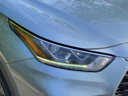 Used 2020 Toyota Highlander Platinum image 4