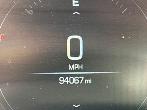 Used 2018 Cadillac XT5 Platinum w/ Driver Assist Package image 24