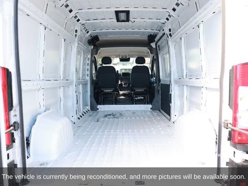 Used 2024 RAM ProMaster 2500 w/ Quick Order Package 22G SLT image 12