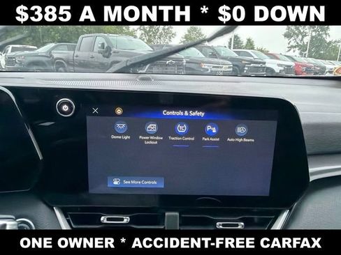 Used 2025 Chevrolet Equinox LT FWD image 19