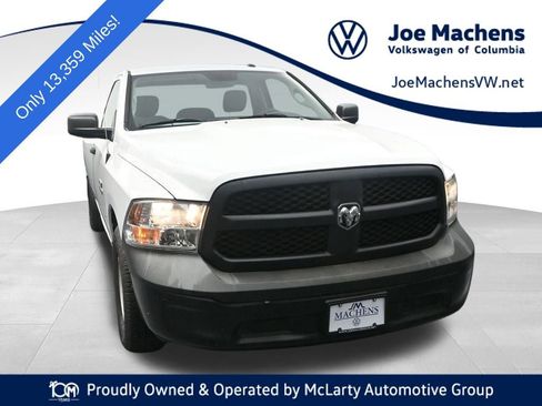 Used 2018 RAM 1500 Express RWD image 1