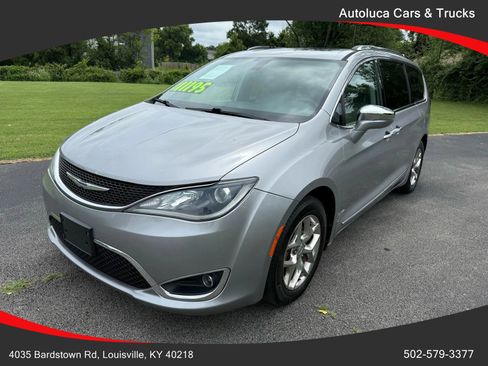 Used 2017 Chrysler Pacifica Limited image 1